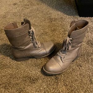 Combat boots size 7